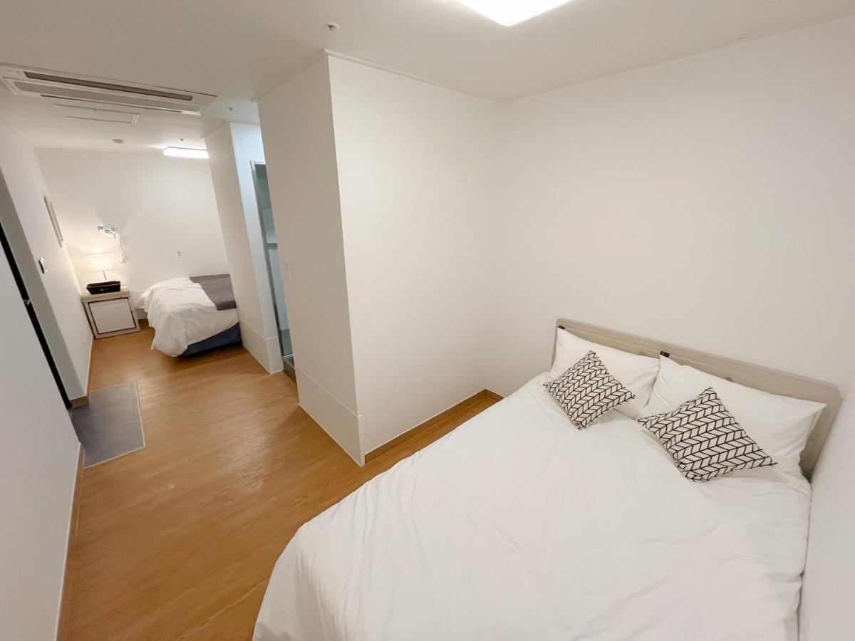 K9 Myeongdong Hotel Seoul Bagian luar foto
